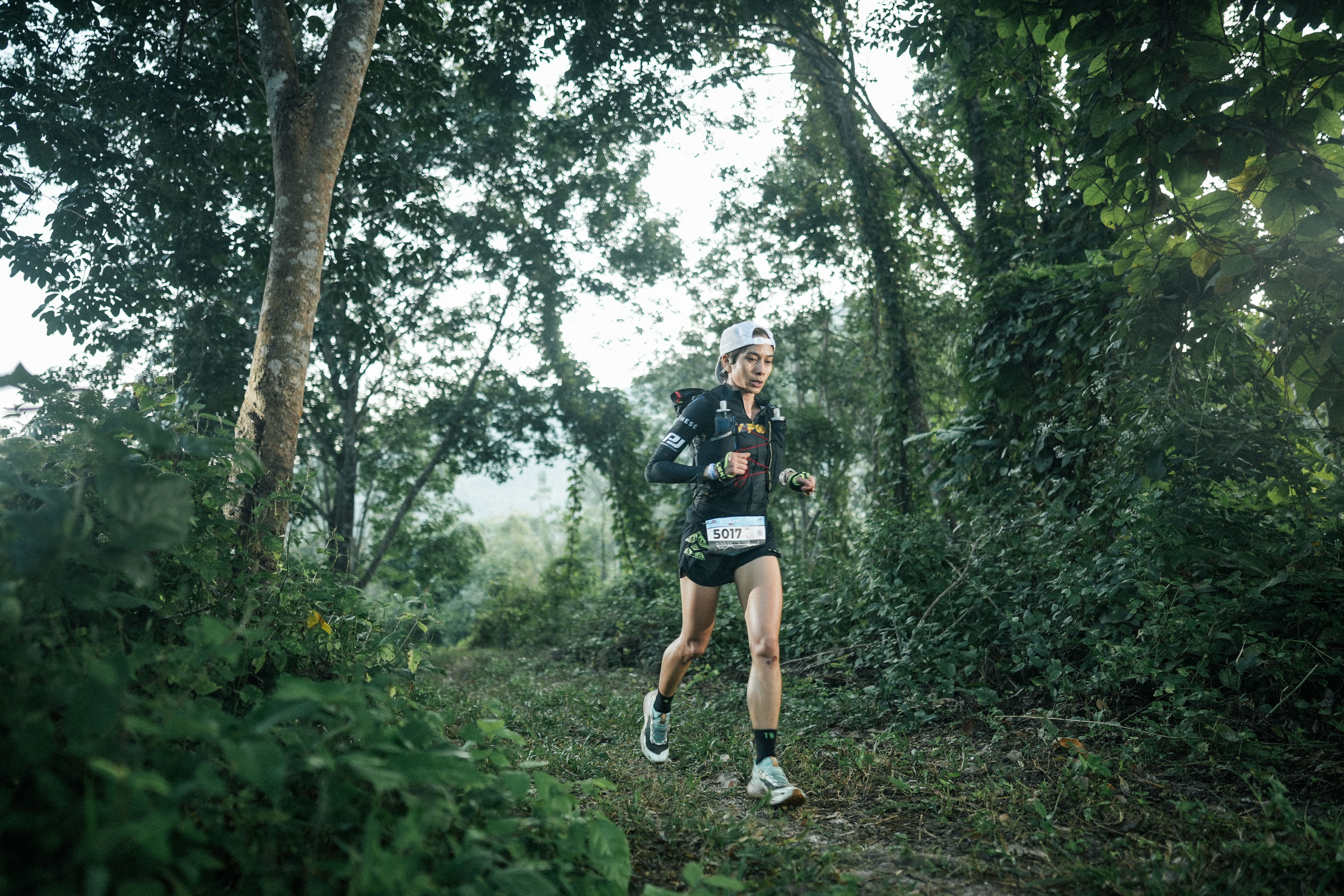 นักวิ่งเข้าเส้นชัย Tanaosri Trail